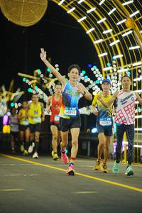 BIB: 40993, 40243
                            <button type="button" onclick="openModal(22810998)" class="btn btn-primary btn-sm float-right btn-popup" data-toggle="modal" data-target=".modal-high-quality">
                        <i class="fas fa-shopping-cart"></i> Add to Cart
                    </button>
                                            <button type="button" onclick="isThisMe(22810998, true)" class="btn btn-success btn-sm float-right btn-popup btn-isme hidden" data-toggle="tooltip" data-placement="bottom" title="นี่คือรูปของคุณใช่ไหม คลิกที่นี่เพื่อเอาเข้าอัลบั้ม">
                        <i class="fas fa-plus"></i> Add to album
                    </button>
                    <button type="button" onclick="isThisMe(22810998, false)" class="btn btn-warning btn-sm float-right btn-popup btn-isnotme hidden">
                        <i class="fas fa-ban"></i> Remove from album
                    </button>